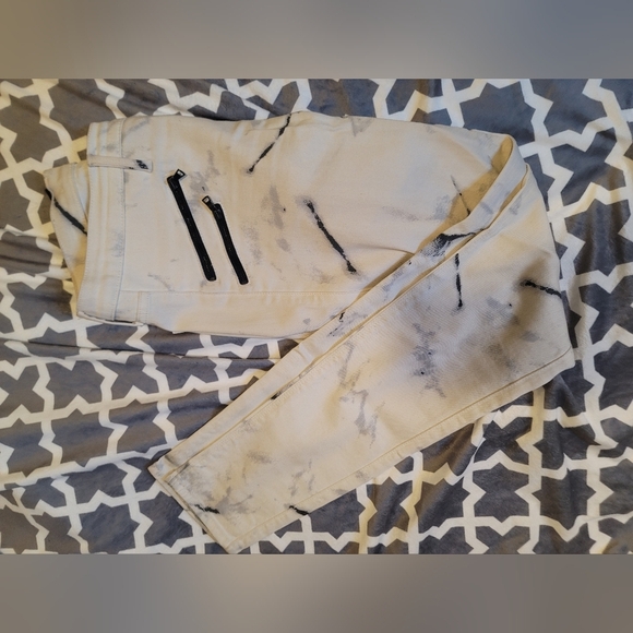 RARE! Black Orchid White Printed Billie Zipper Jeans - Picture 2 of 11